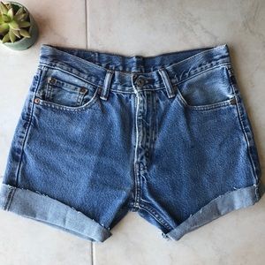 Levi's Shorts - ✨🍑 VINTAGE LEVI'S DENIM SHORTS Levi's Shorts - ✨🍑 VINTAGE LEVI'S DENIM SHORTS